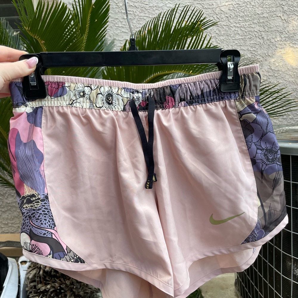 NWT Small Nike Women's Pink and Purple Athletic Shorts